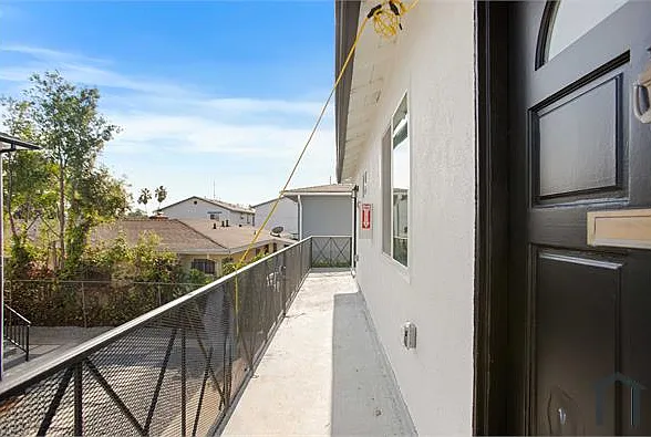 7045 S La Cienega Blvd #3 — Photo 10