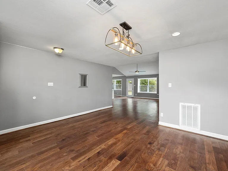 12307 Nova Ct — Photo 17
