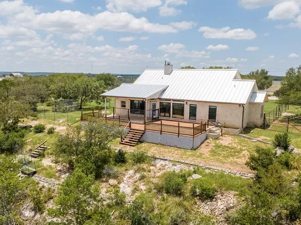 330 Hoofbeat Trl, Kerrville, TX 78028