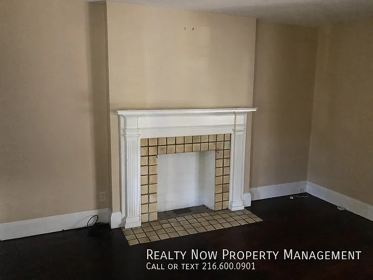 1499 Maple Rd #1499MAPLE1499 — Photo 13