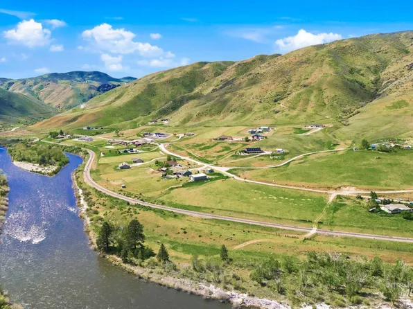 25 River Ridge Ct, Horseshoe Bend, ID 83629