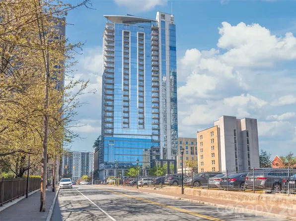 333 W Trade St Unit 2502, Charlotte, NC 28202