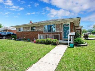 12916 Martin Rd, Warren, MI 48088