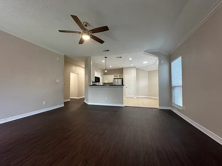 8399 Biscayne St — Photo 8