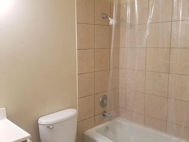 1403 Oak Dr #A — Photo 6