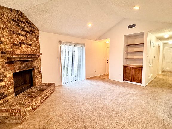 3rd image of 7553 Boxwood Ct
