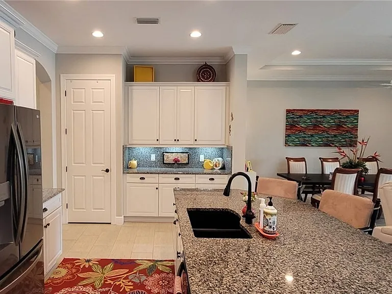 12482 Kentwood Ave — Photo 10