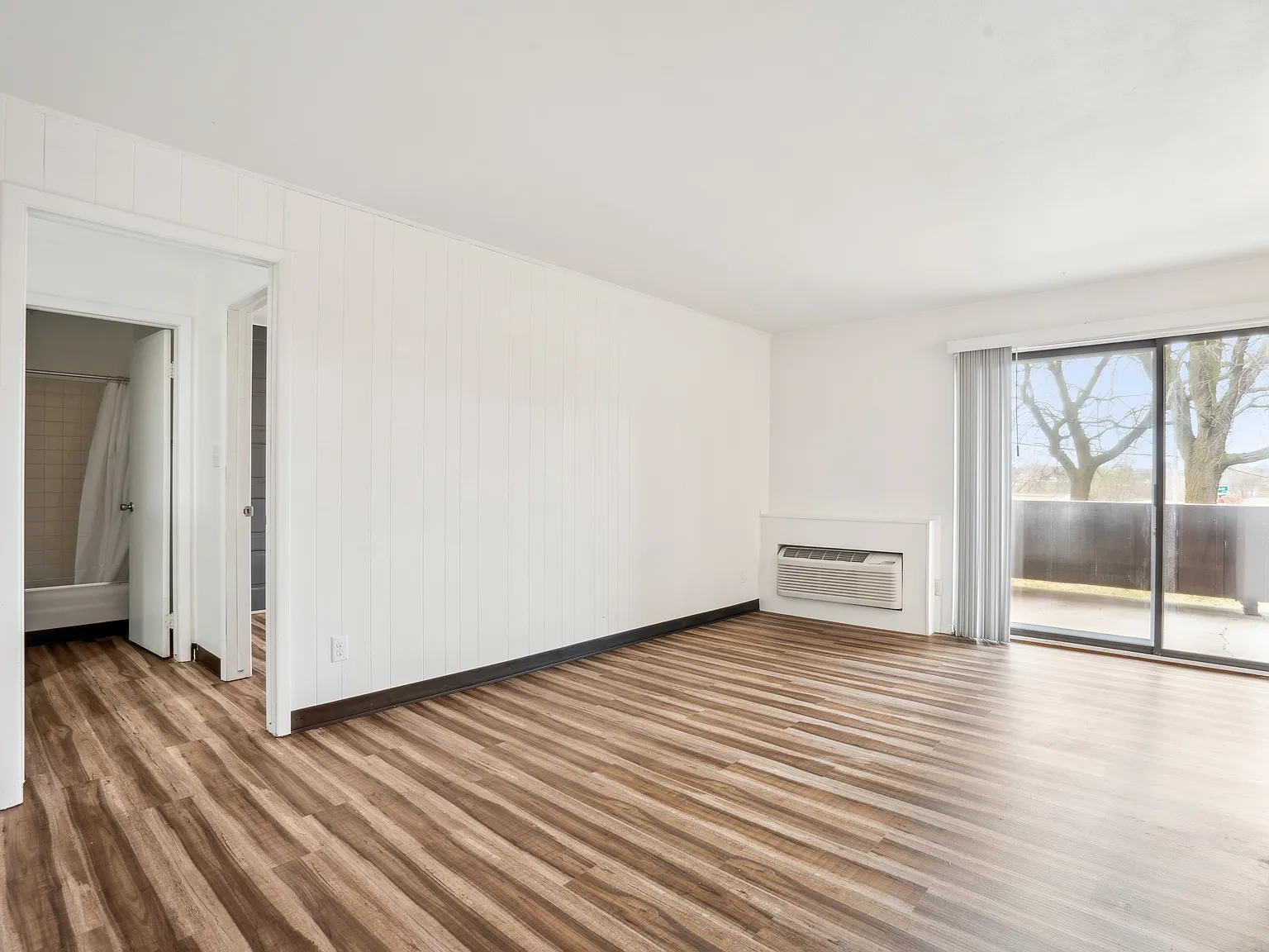 1 bed, $765 — Photo 2