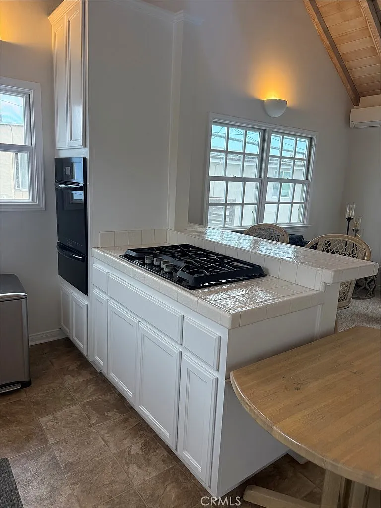 Studio, 782 sqft, $2,775 — Photo 3