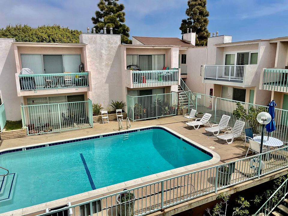 1st image of 420 Avenue G #4