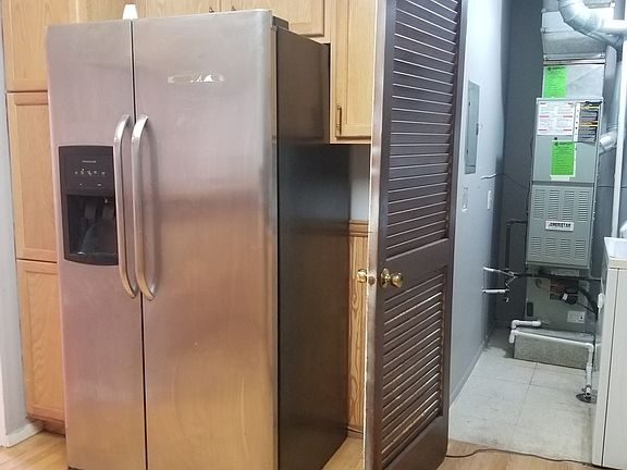 4th image of 1308 Kingsbury Dr Unit A