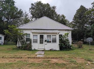 617 W Oak St, Bicknell, IN 47512