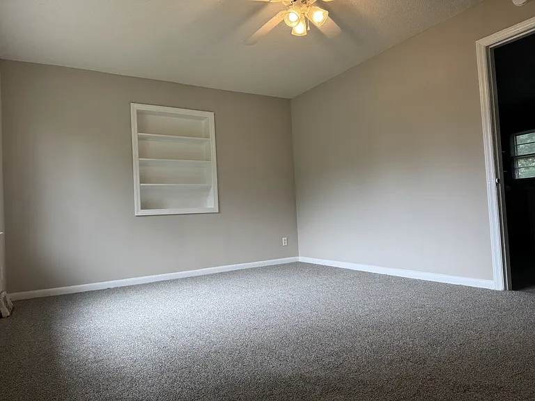 406 E Park Dr — Photo 11