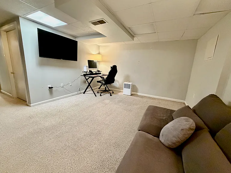 472 Olympic Ave — Photo 13