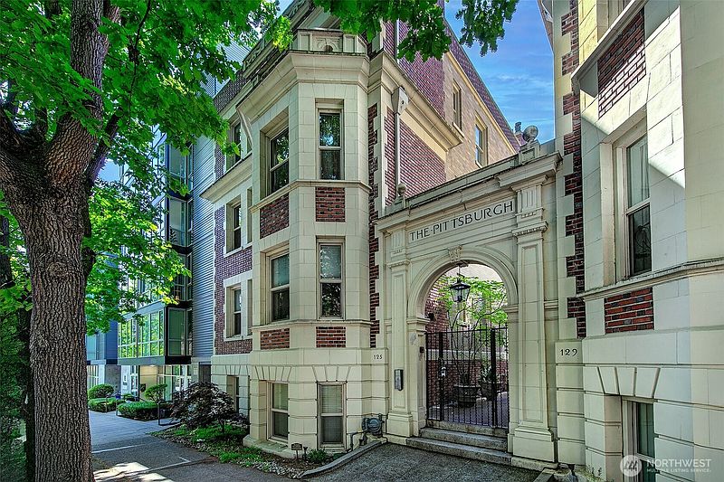 5th image of 125 Warren Avenue N #J