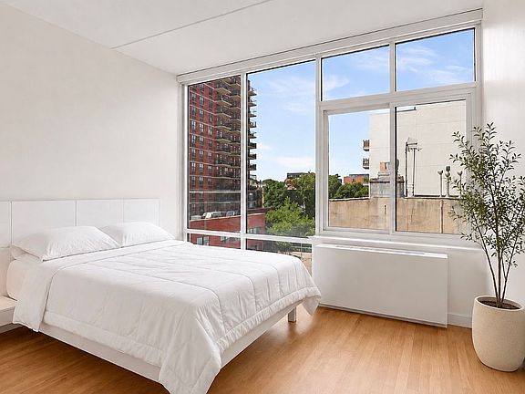 3rd image of 892 Bergen St APT 5D