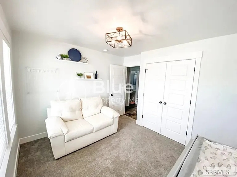 6389 Maggie Dr — Photo 12