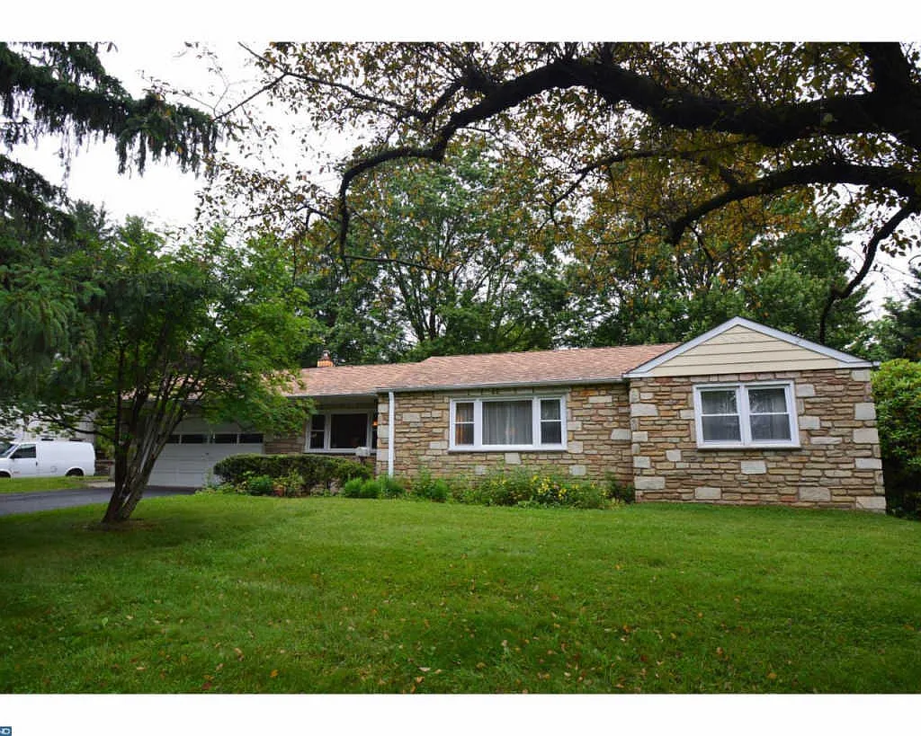 799 Bluebell Rd photo 1