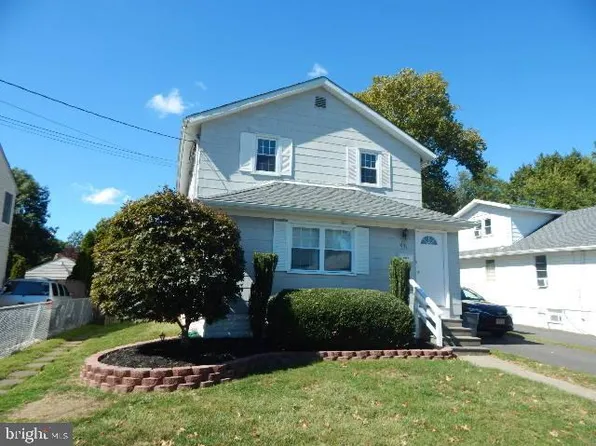 631 Charles St, Mount Ephraim, NJ 08059
