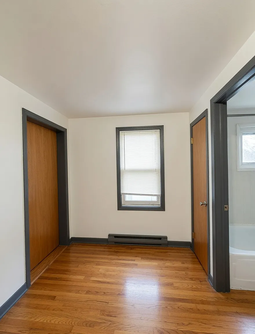 2 bed, $1,350 — Photo 4