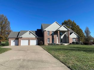 6130 SW South Pointe Dr, Auburn, KS 66402