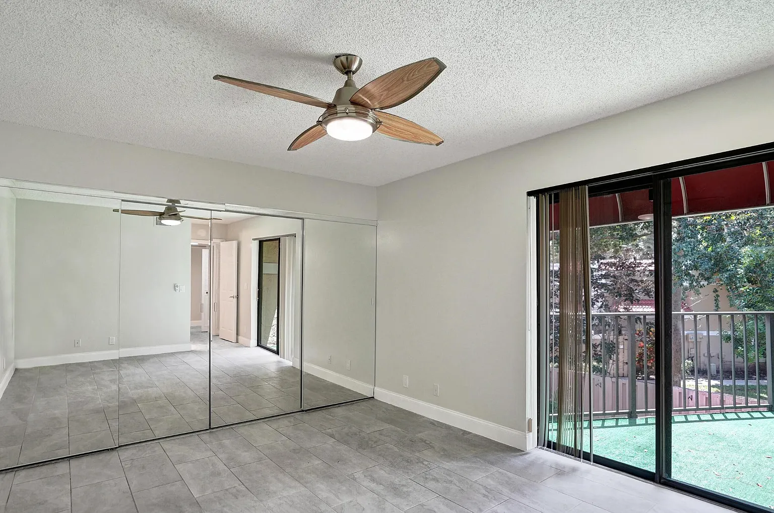 3 bed, 1326 sqft, $2,600 — Photo 3