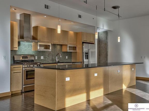 5th image of 1308 Jackson St Suite 310