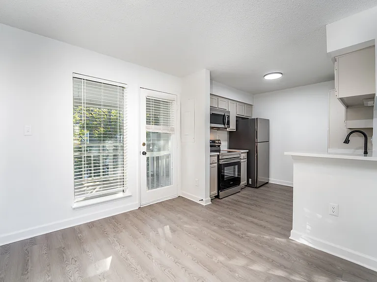 McIver Square Apartments — Photo 7