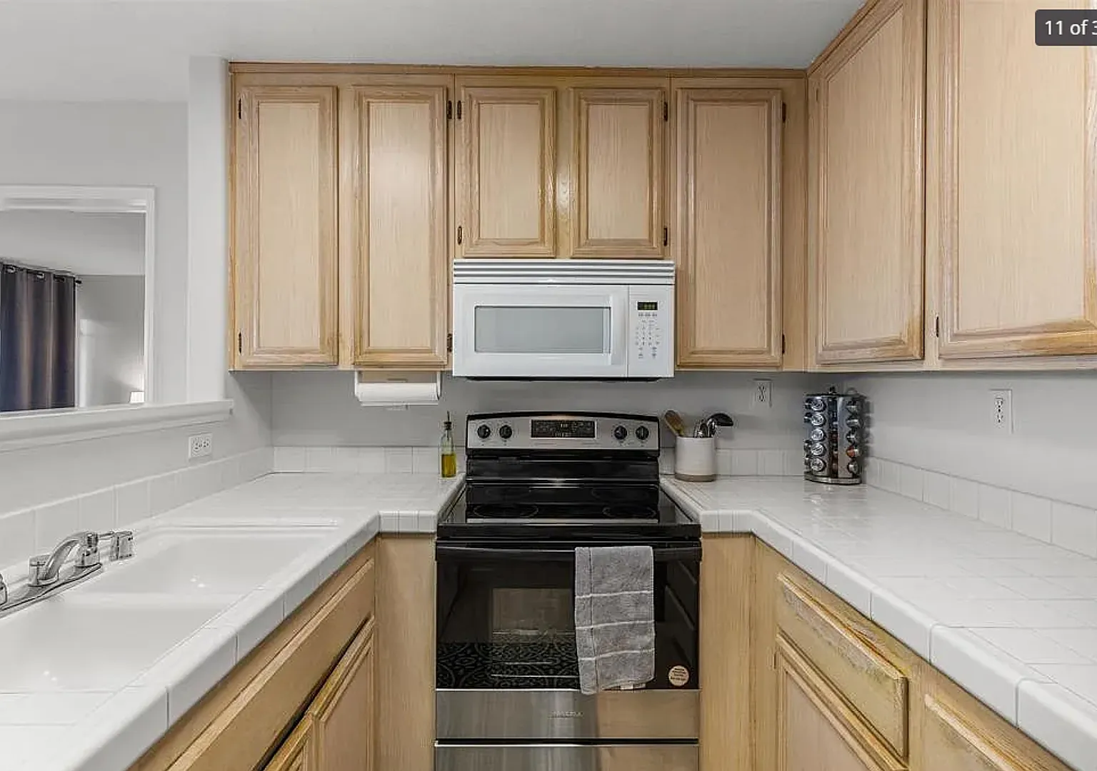 2 Bedroom Condo in Fashion Valley — Photo 3