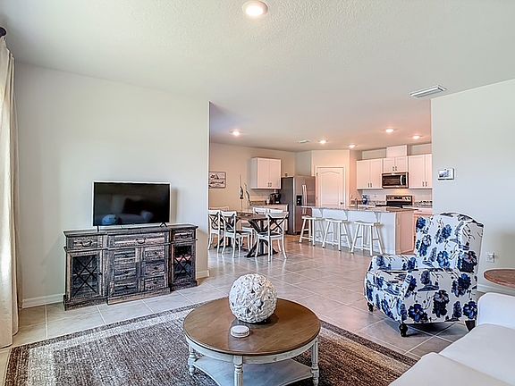 5th image of 2219 Lake Preserve Cir