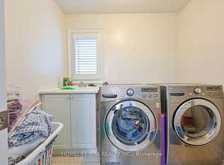 17 Goldthread Ter, Toronto, ON M3H0B8