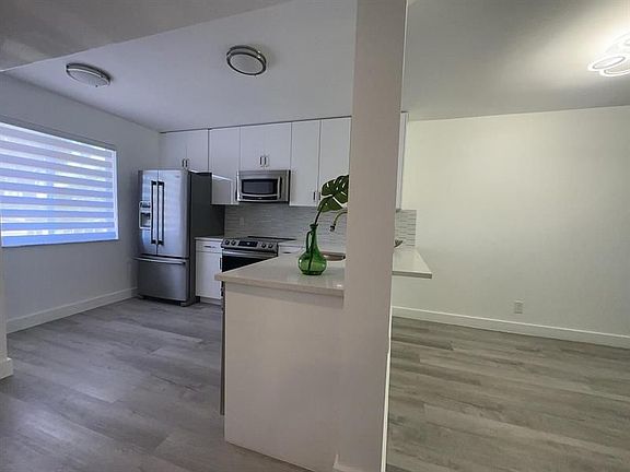 3rd image of 6865 Huntington Ln APT 306
