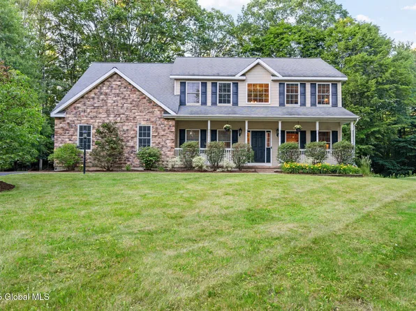 79a Southbury Road, Clifton Park, NY 12065