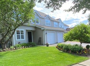 39 Garnett Pl, Melville, NY 11747