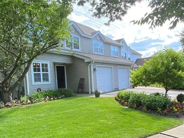 39 Garnett Place, Melville, NY 11747