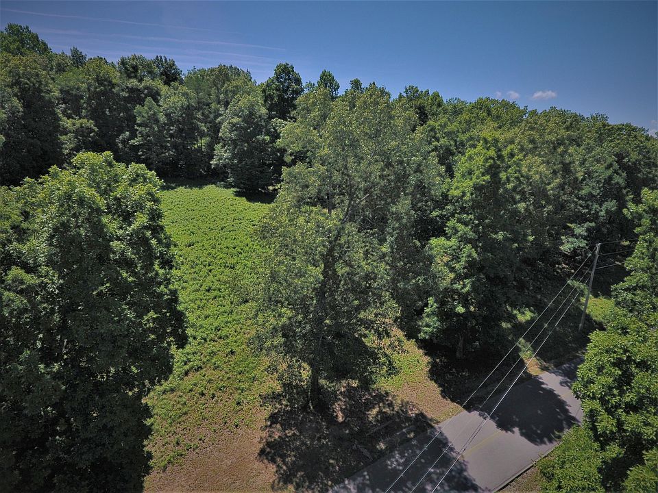 1st image of 10 Tanya Dr #10