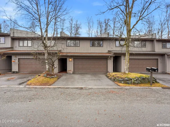 629 Highlander Cir, Anchorage, AK 99518