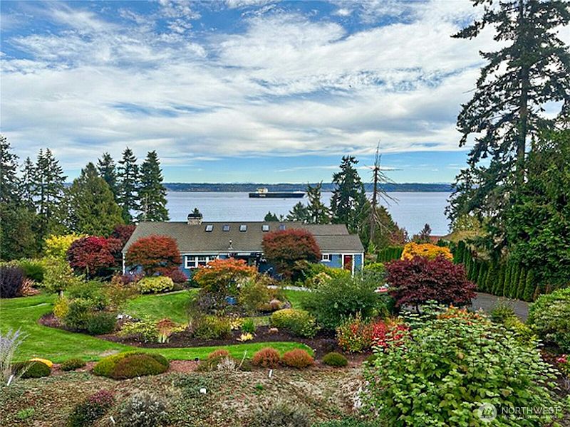 2nd image of 21322 NE President Point Road