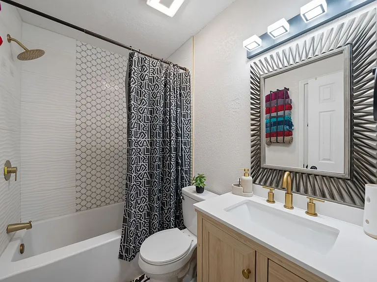 718 S Stevenson St — Photo 14