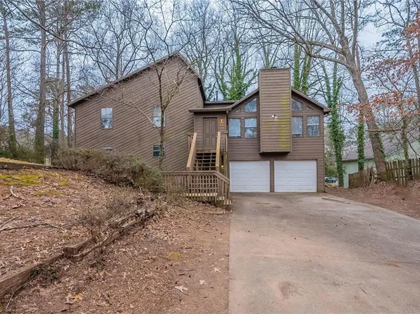 123 Williamsburg Ln, Woodstock, GA 30189