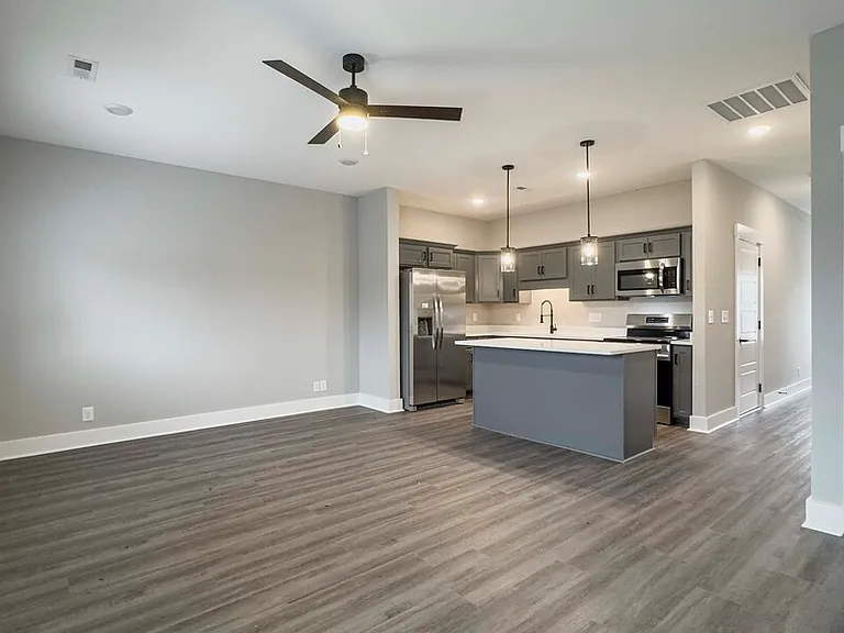 406 Jonathan Wade Cir — Photo 9