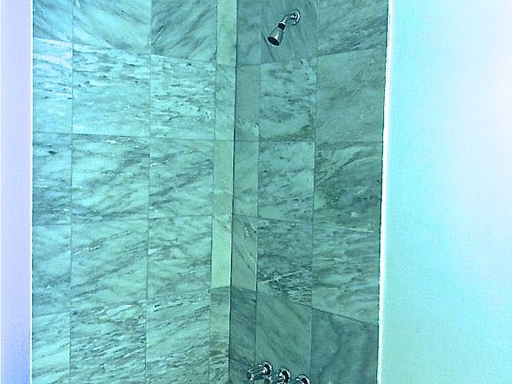 5th image of 32 W 40th St APT 4E