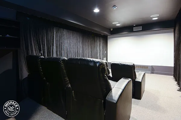 Rented by MySpaceNYC | media 67