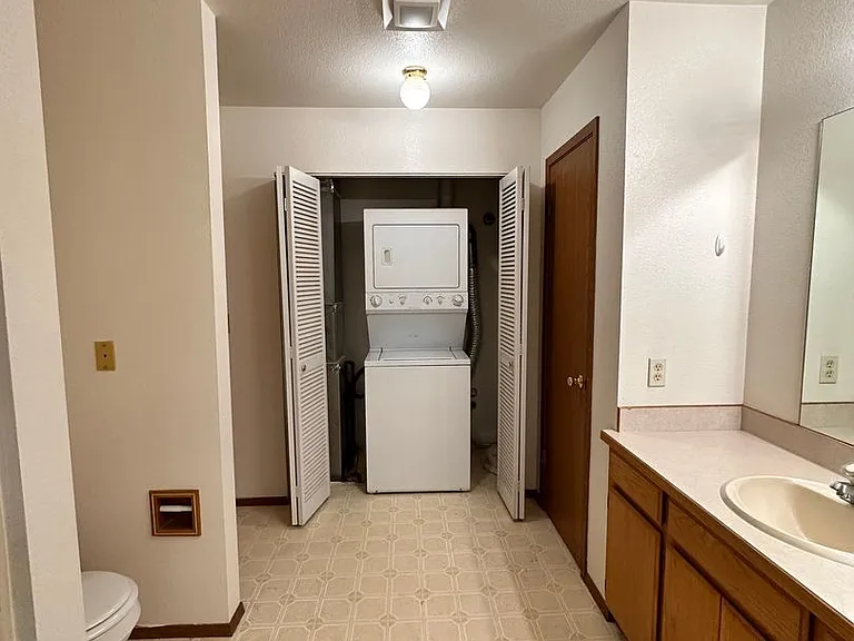 1877 W Fairway Dr — Photo 14