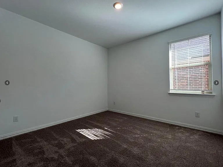 8000 Blue Heron Ln — Photo 12