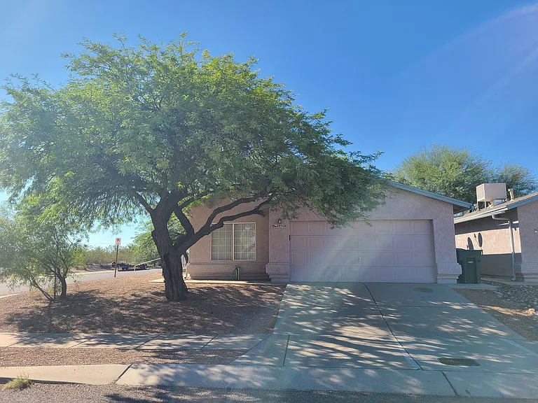 8896 E Apple Tree Dr — Photo 2