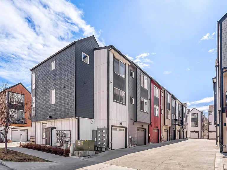 5594 W 10th Pl — Photo 22