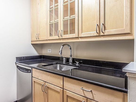 4th image of 182 E 95th St APT 2D