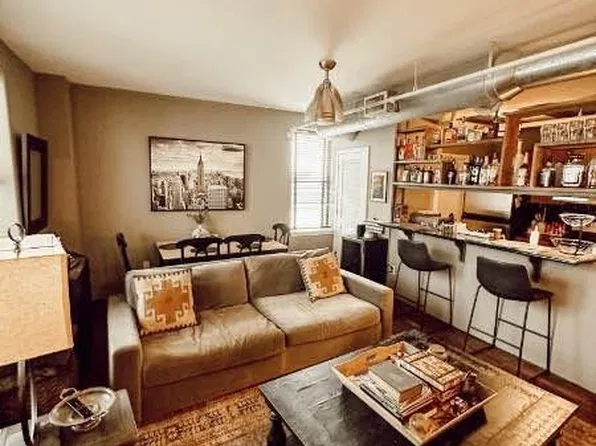 700 Church St APT 908, Nashville, TN 37203