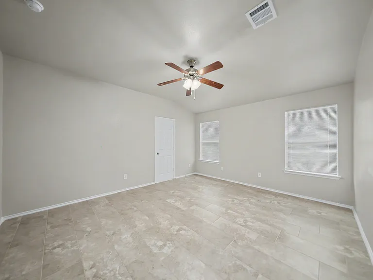 5405 Rimes Ct — Photo 13